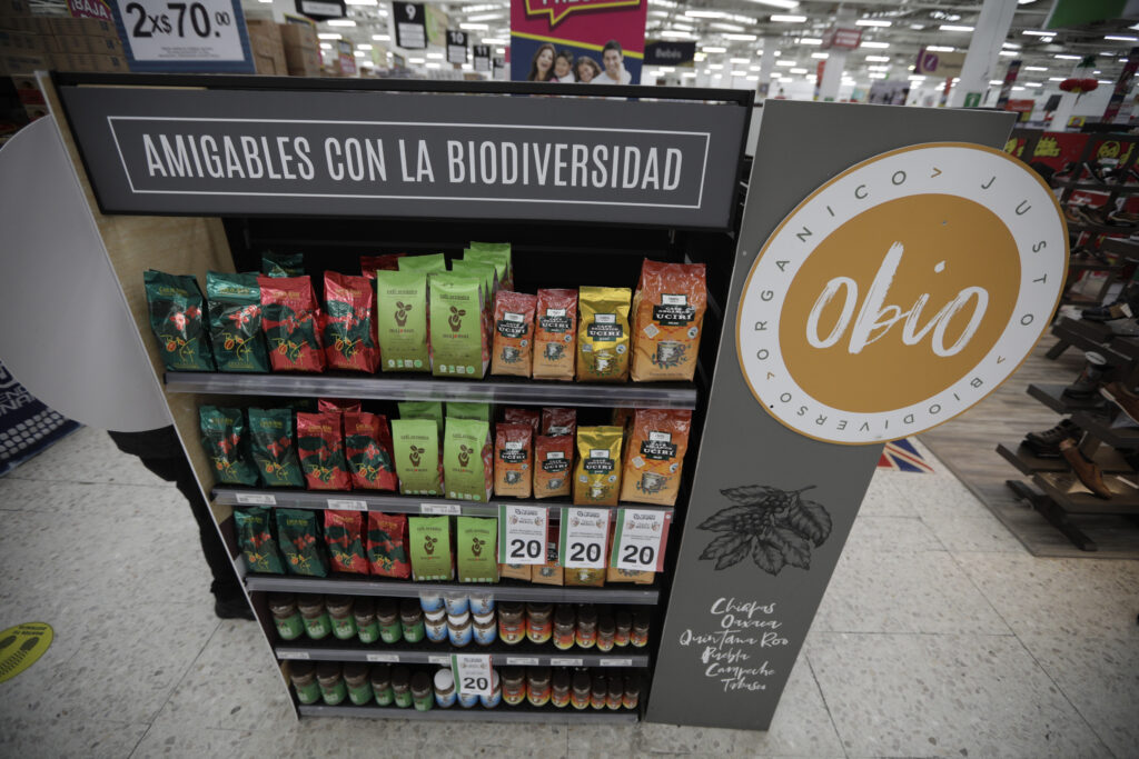 Más de 140 productos de cooperativas a Tienda UNAM