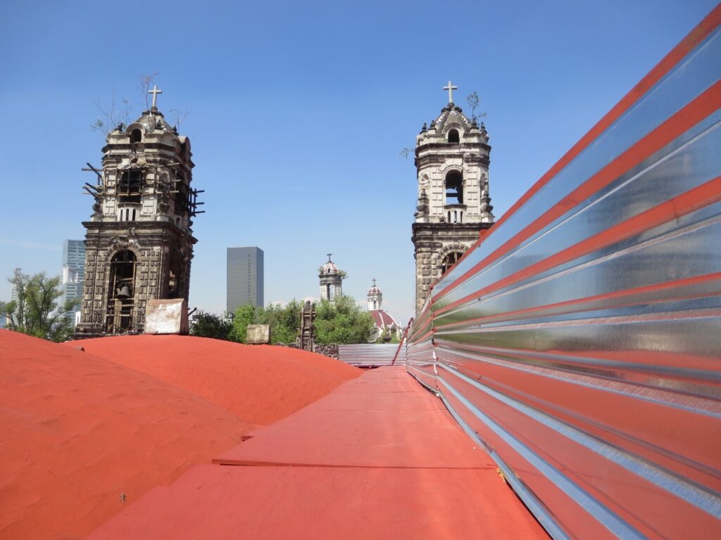 Continúa restauración de la Iglesia de la Santa Veracruz