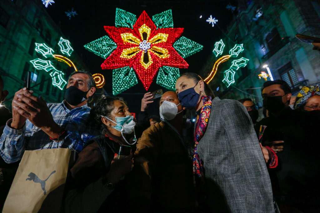 Encienden el tradicional alumbrado decembrino 