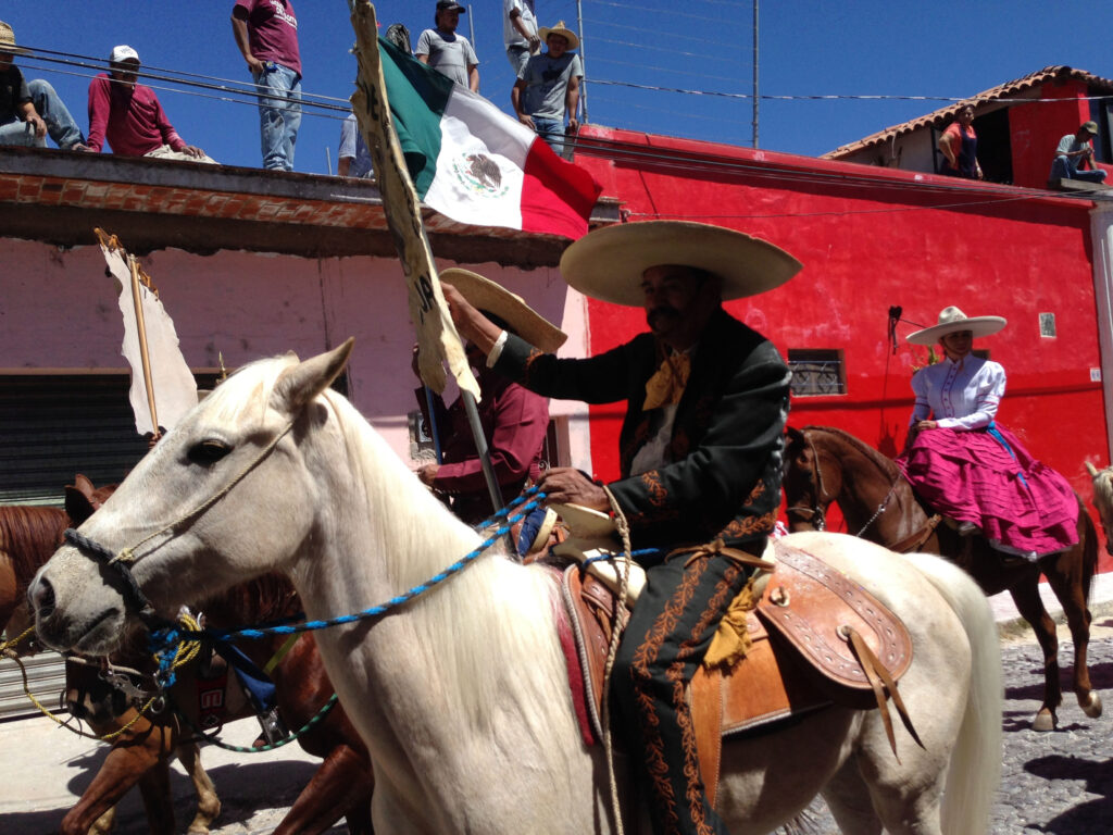 Bandera de México: de  religiosa a símbolo nacional