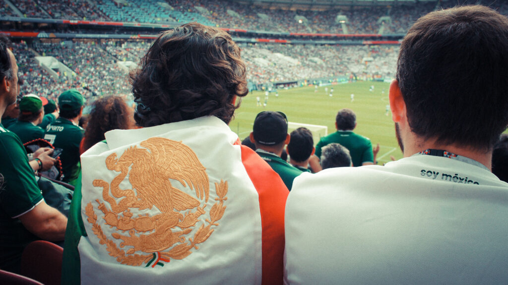 Bandera de México: de  religiosa a símbolo nacional