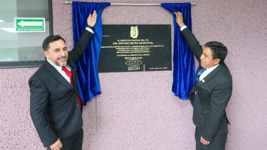 Inaugura IPN nuevo edificio de aulas y laboratorios 