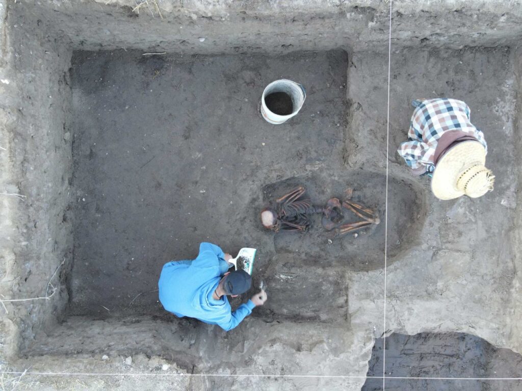 Estudian prácticas funerarias en El Conchalito -BCS 