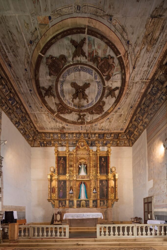 Restauran Retablo del Templo de Señora de la Asunción