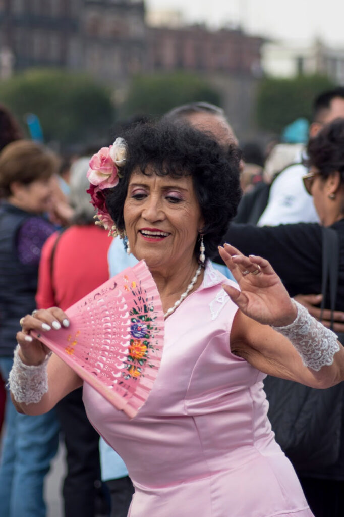 Monumento a la Revolución  será salón masivo de baile 