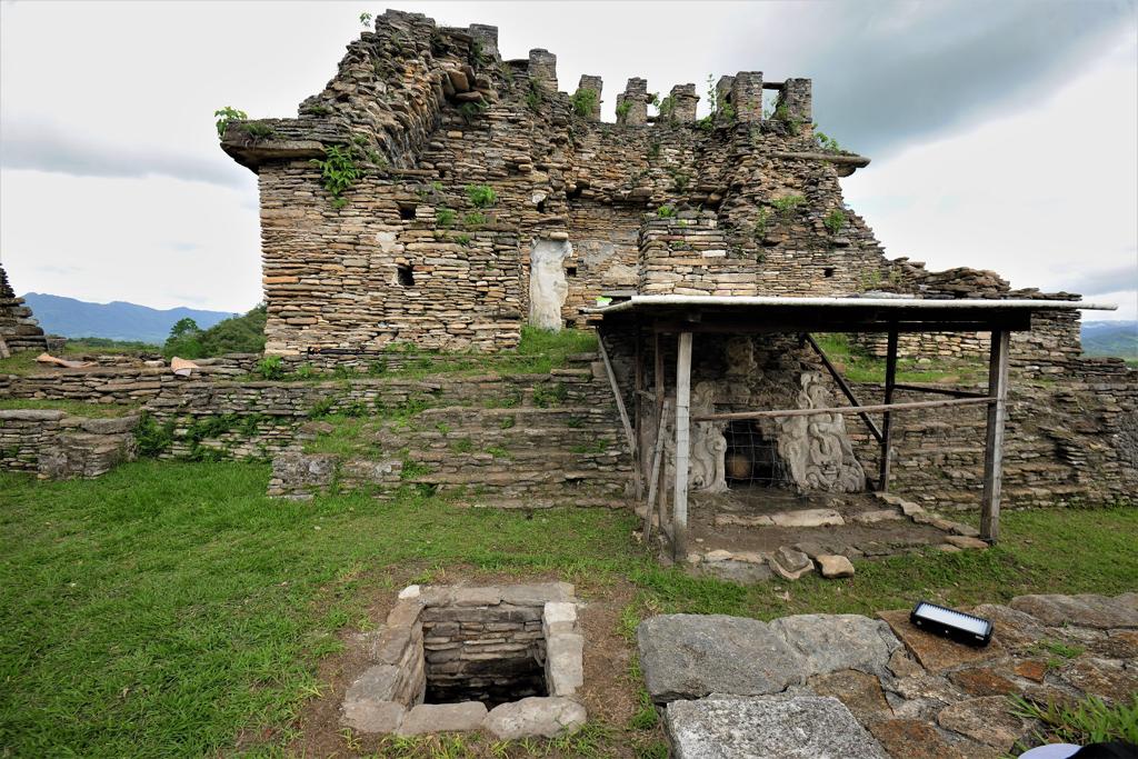 Cripta prehispánica revela ritos de cremación 