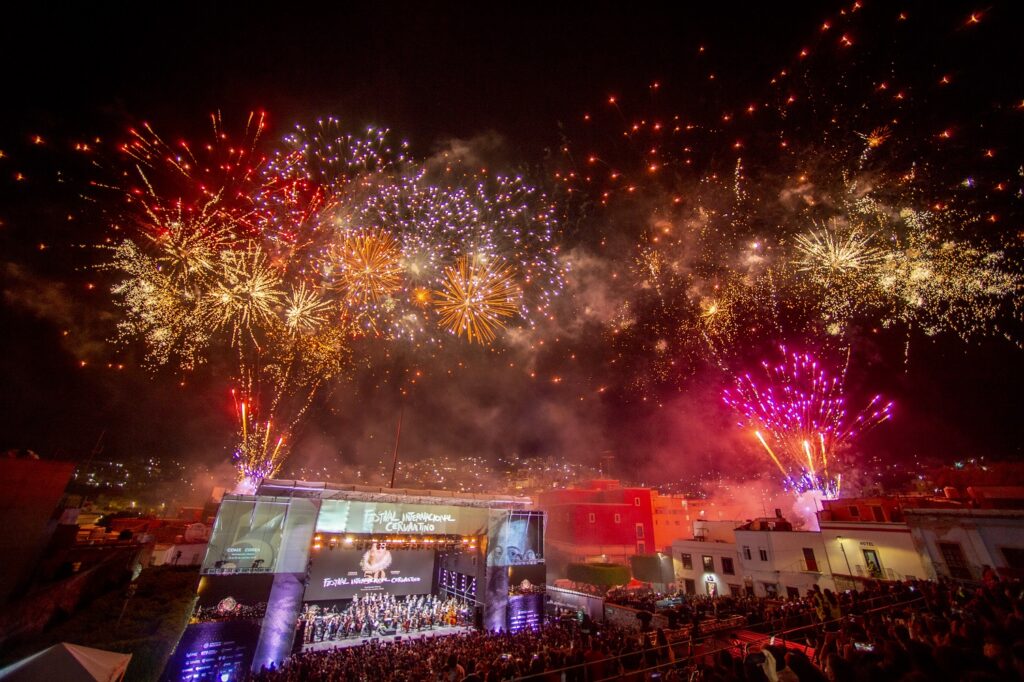 Festival Internacional Cervantino levanta el telón 