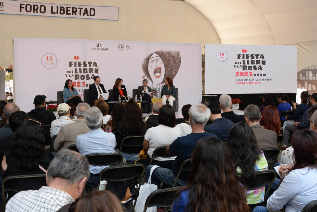 Comenzó La Fiesta del Libro y la Rosa 2023 en la UNAM