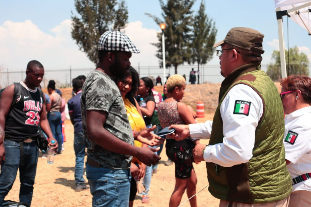 Atienden a personas migrantes en Tláhuac
