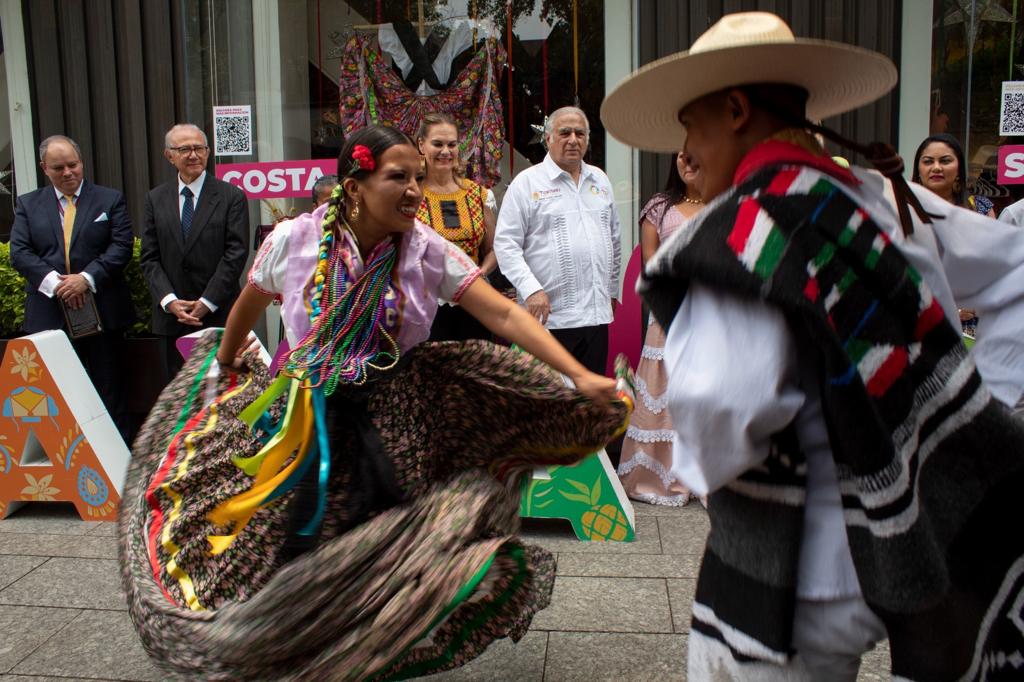 Oaxaca muestra orgullosa sus raíces y artesanías
