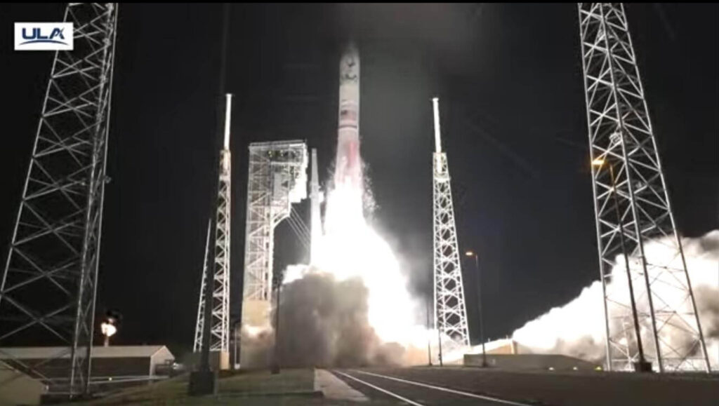 Inició COLMENA de la UNAM viaje a la Luna