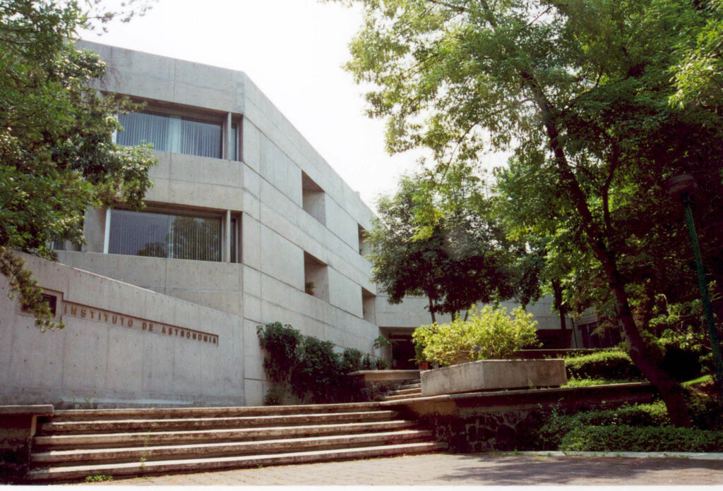 Trabajarán en el Instituto de Astronomía plan de desarrollo 