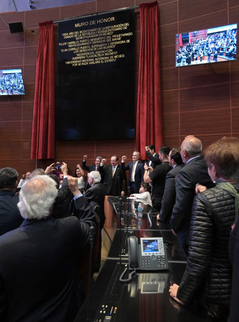 UNAM: en letras de oro del Senado de la República