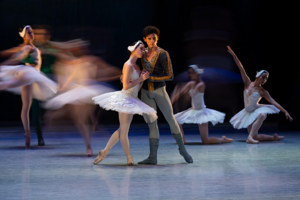 El lago de los cisnes triunfa en el Palacio Bellas Artes