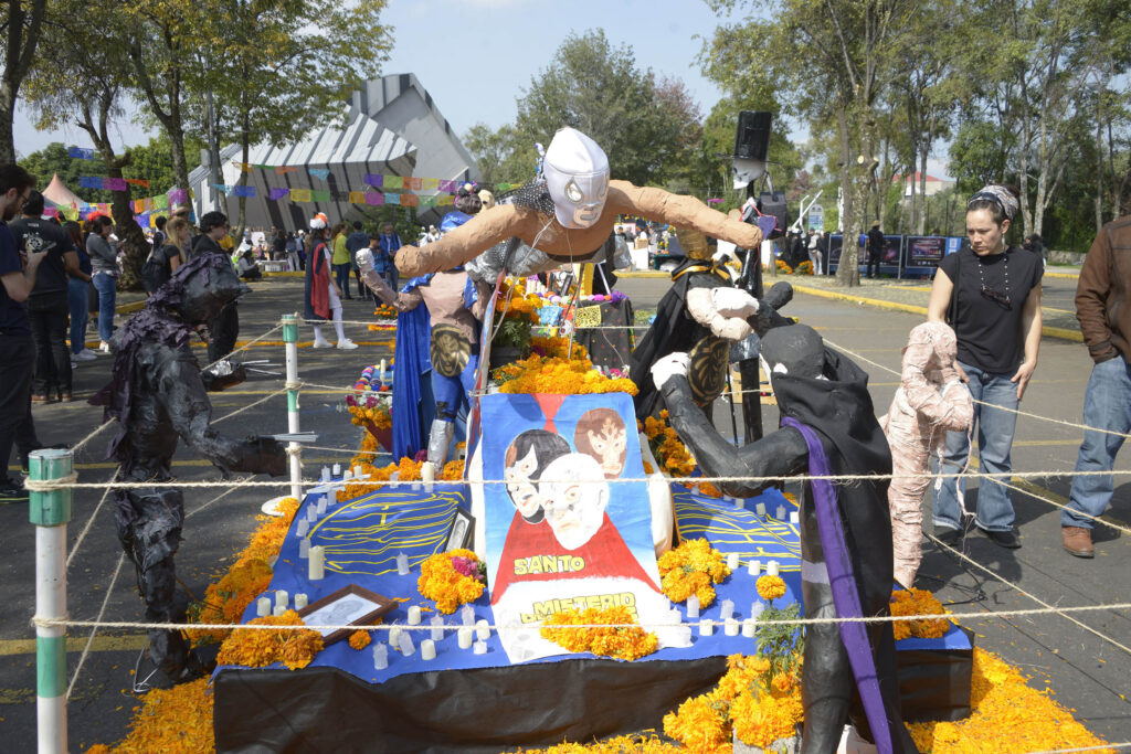 Megaofrenda UNAM recuerda el cine mexicano