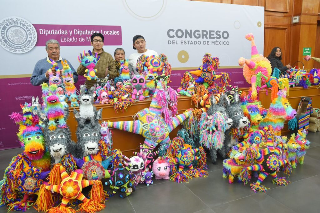 Invitan a Feria de la Piñata de Acolman 2024