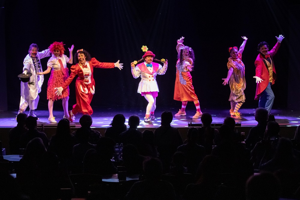 Compañía teatral la Trouppe celebra 45 años de diversión