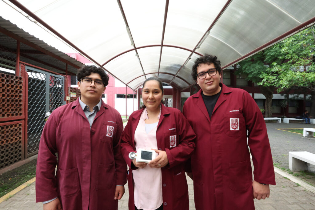 Crean en IPN estetoscopio que detecta daño cardiaco 