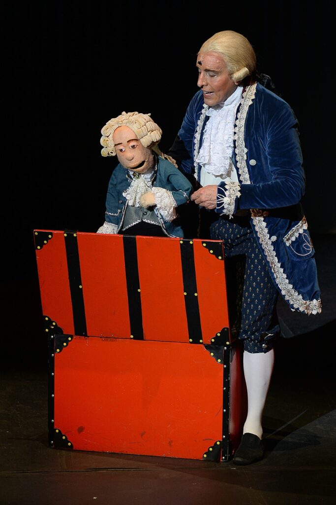 Mozart y una tuba soñadora conquistan al público infantil 