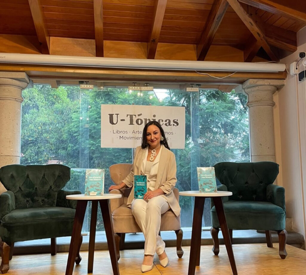 Valeria Guzmán presenta la lírica de su memoria