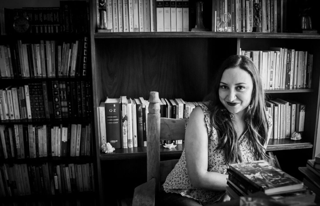 Valeria Guzmán presenta la lírica de su memoria