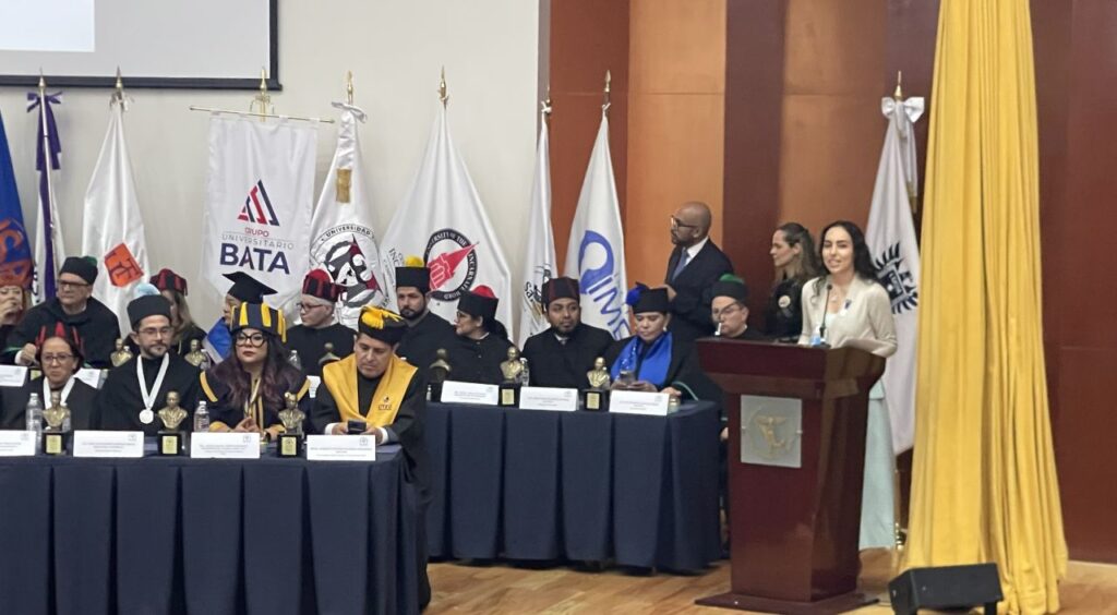 La educación debe ser permanente- incluyente y digital