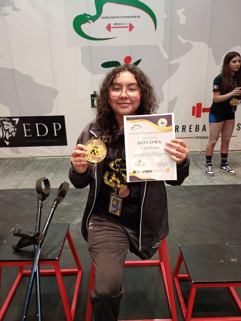 Alumna bicampeona nacional en parapowerlifting