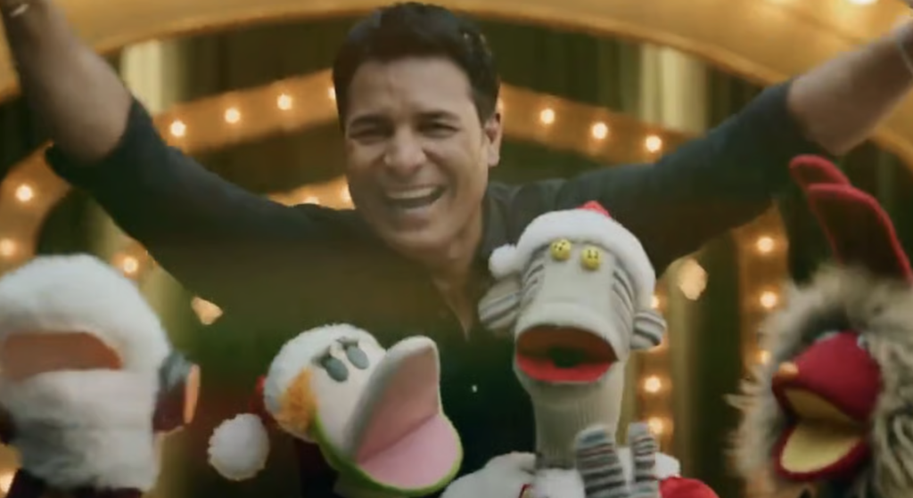 Chayanne y 31 Minutos protagonizan campaña navideña