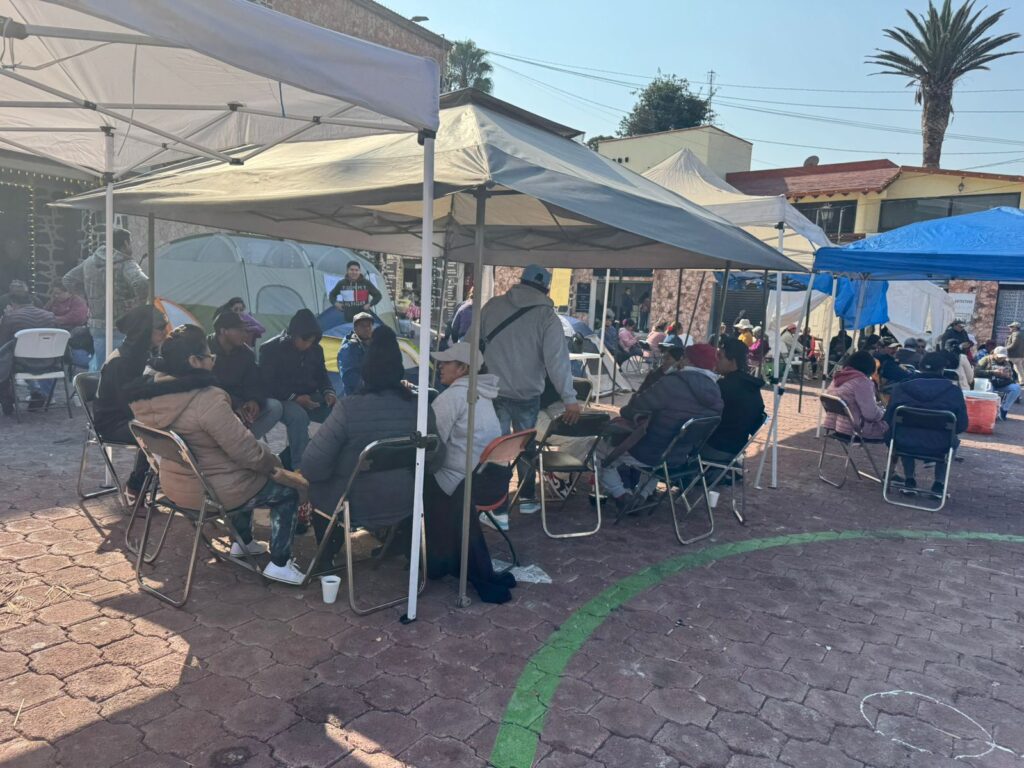 Continúan protestas en Palacio Municipal de Tecámac 