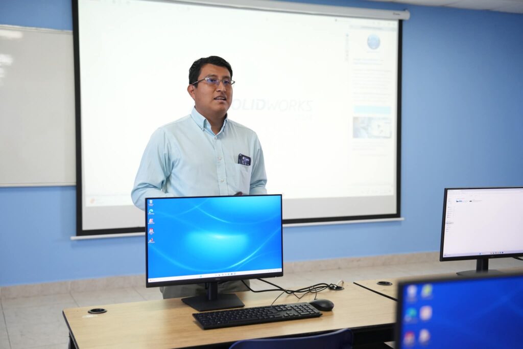 Chapingo inaugura nueva sala de cómputo 