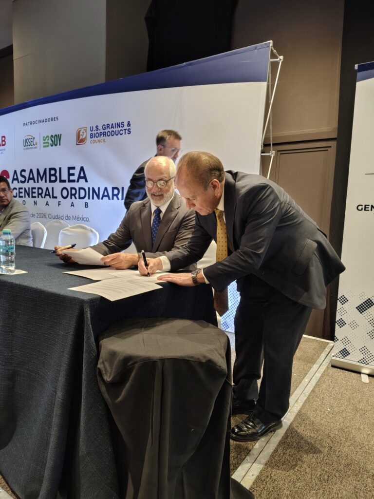 CONAFAB  firma acuerdo con la FMVZ-UNAM