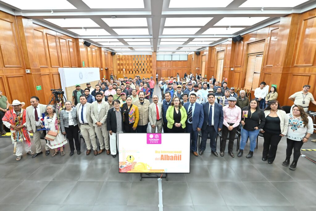 Reconoce Congreso mexiquense a personas albañiles