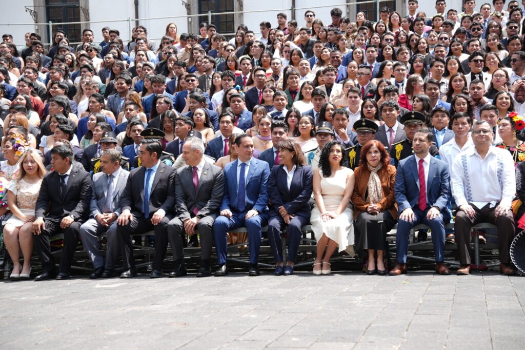 Gradúa Chapingo a 1250 profesionistas comprometidos 