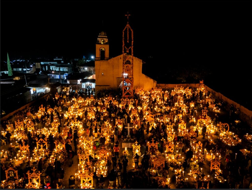 Invitan a descubrir sus destinos en Día de Muertos